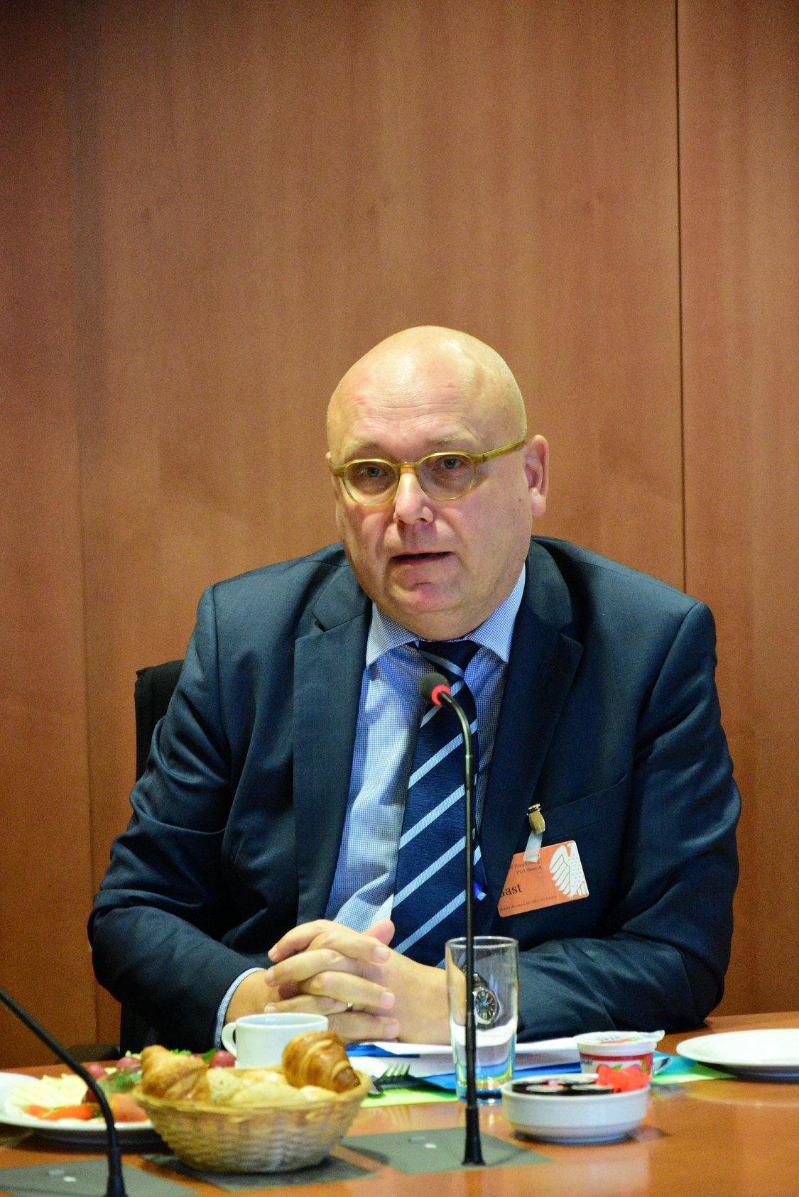 NAFFO Parlamentarisches Frühstück mit Botschafter Ron Prosor, Dr ...